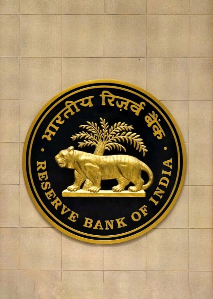 Suddenly, RBI made this decision… the rupee will get stronger, and the treasury will grow against the dollar!