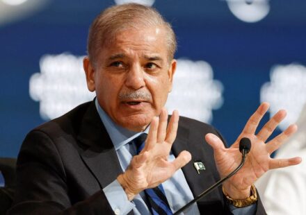 'You can't fill your stomach with the diplomatic gains of war,' Singaporean leader exposed Pakistan 2026