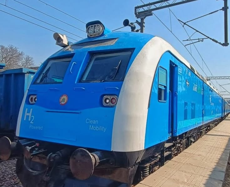 Cheaper than a platform ticket and the metro, no pollution… Check out the special features of the hydrogen train